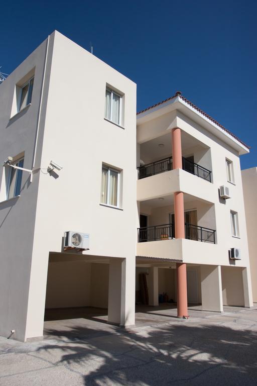 Kyriakos Court Paphos Exterior foto