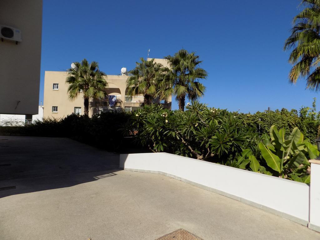 Kyriakos Court Paphos Exterior foto